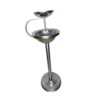 Vintage Stainless Steel Floor Ashtray – Mid-Century Style
Classic vintage floor